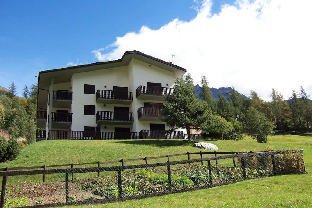 Valtournenche Appartamento Comodo Alle Piste Singlin エクステリア 写真